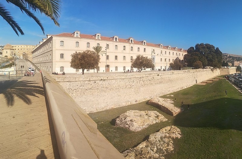 Muralla de Carlos III y Universidad Politécnica de Cartagena